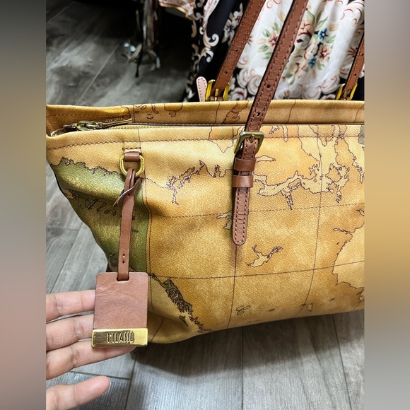 Alviero Tote Bag - Picture 3 of 6